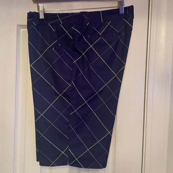 NIKE GOLF Dri-Fit Women’s Shorts Size 14 #324 - Picture 5 of 11